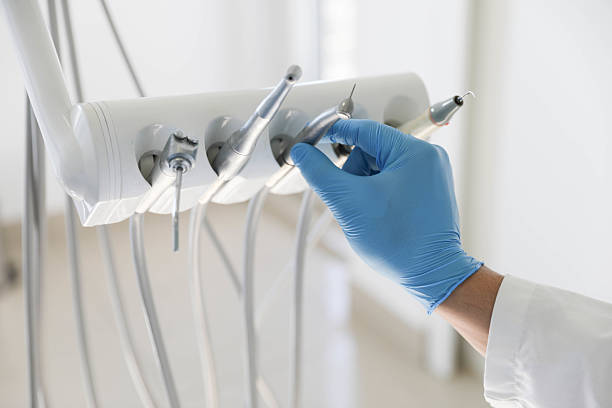 Professional Emergency Dentist technician working in Scissors, TX